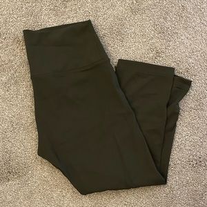 Women’s - Lululemon - size 10 - Wunder Under High-Rise Crop 21” - dark olive
